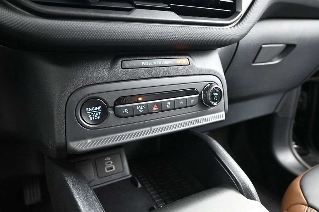 Certified 2025 Ford Bronco Sport Outer Banks w/ Outer Banks Tech Package+ AWD/4WD image 18