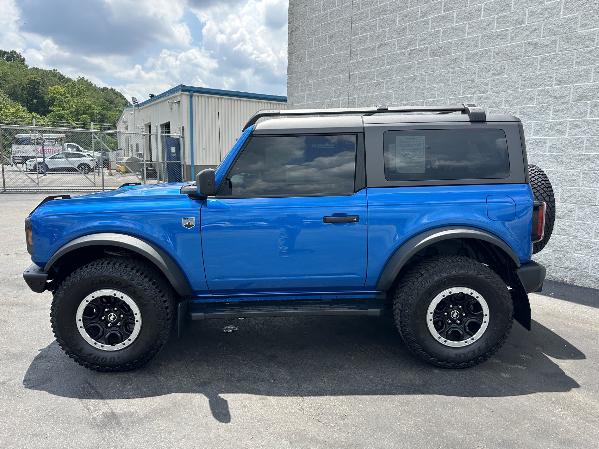 Certified 2022 Ford Bronco Big Bend w/ Sasquatch Package AWD/4WD image 4