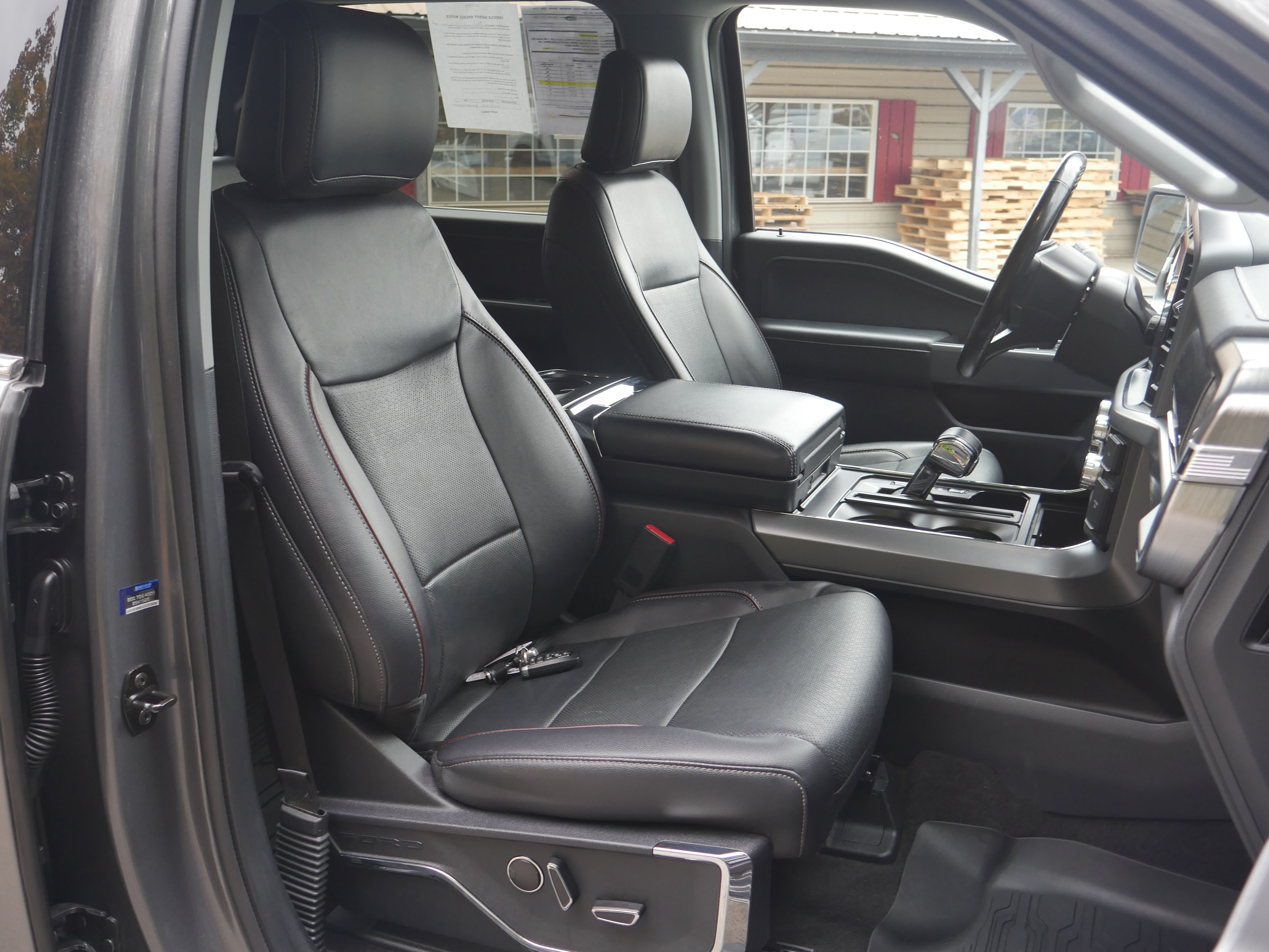 Certified 2022 Ford F150 Lariat w/ Equipment Group 502A High AWD/4WD image 29
