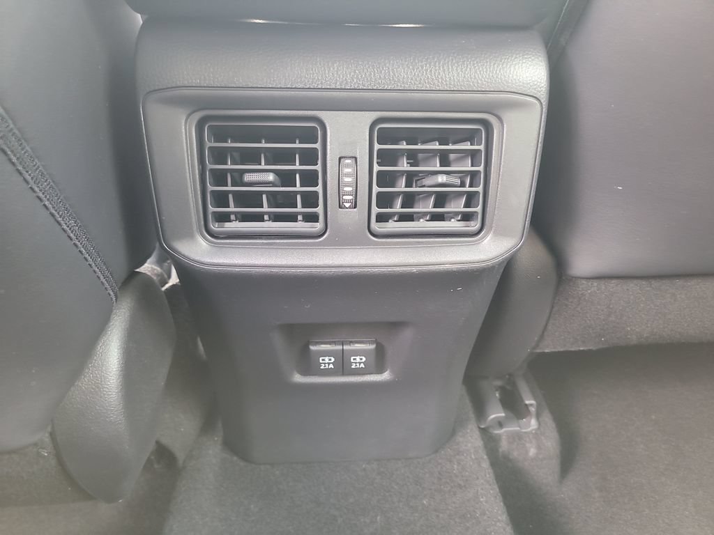 Used 2020 Toyota RAV4 Limited FWD image 14