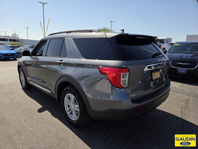 Certified 2024 Ford Explorer XLT RWD image 5