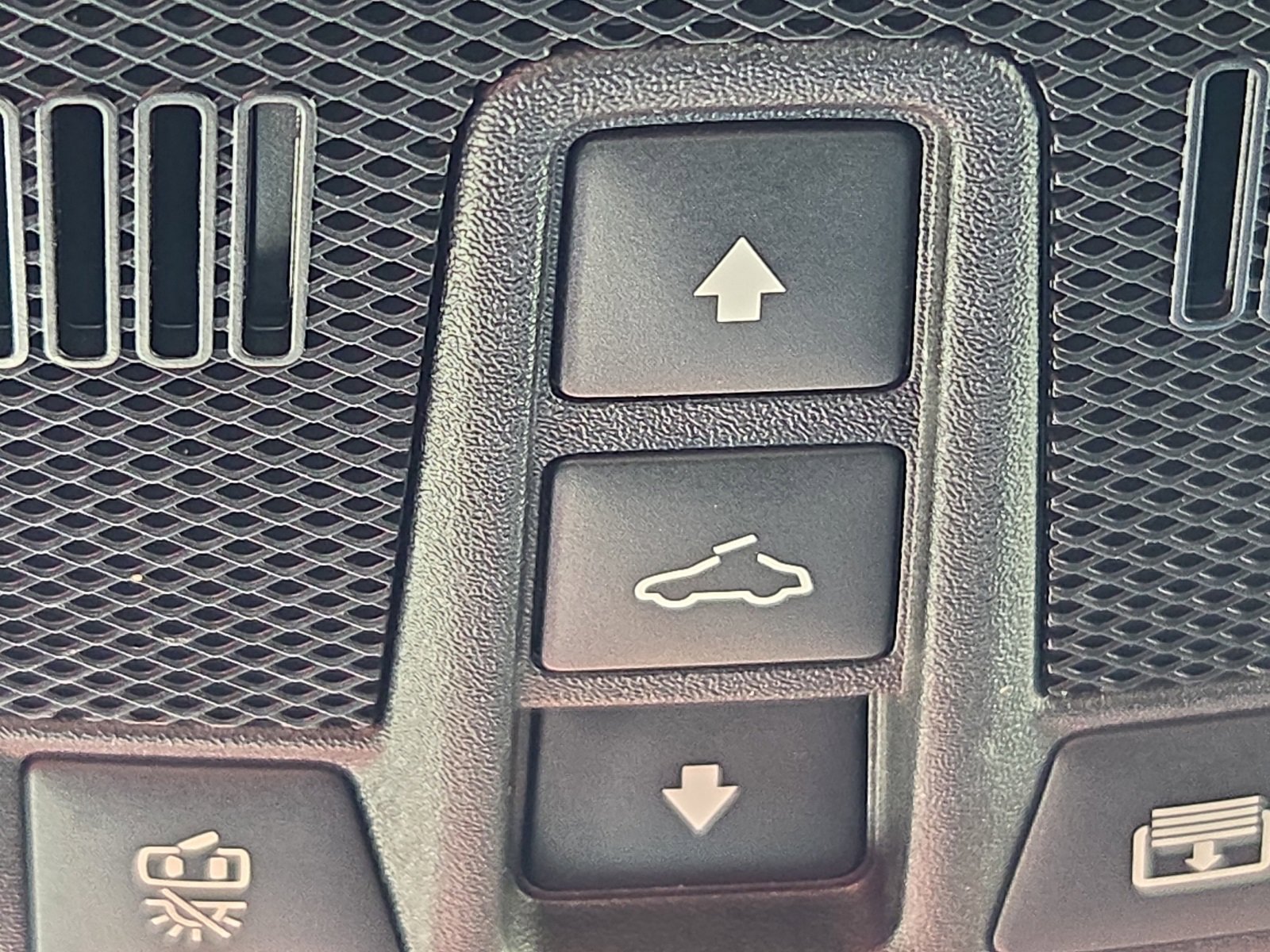 Certified 2024 Ford Edge ST-Line w/ Class II Trailer Tow Package image 22