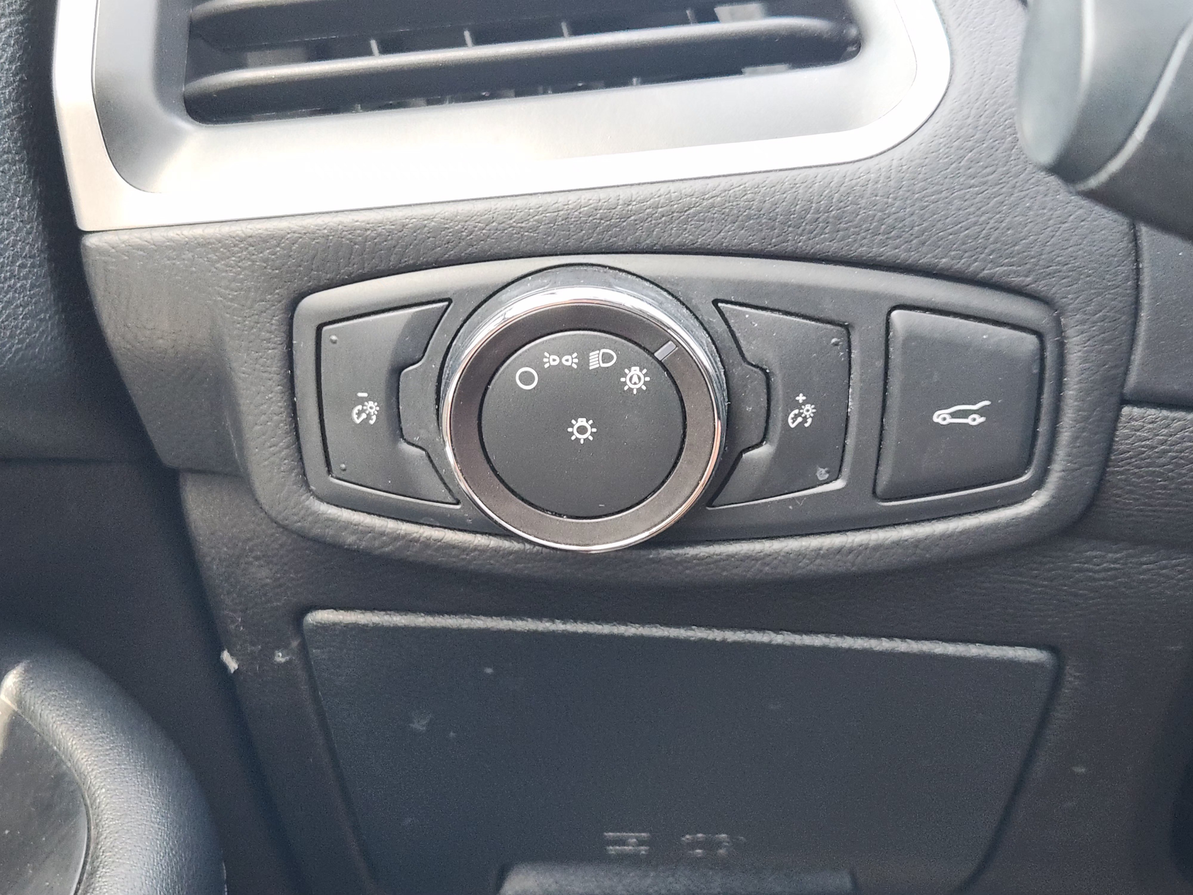 Certified 2018 Ford Edge SEL w/ Equipment Group 201A FWD image 23
