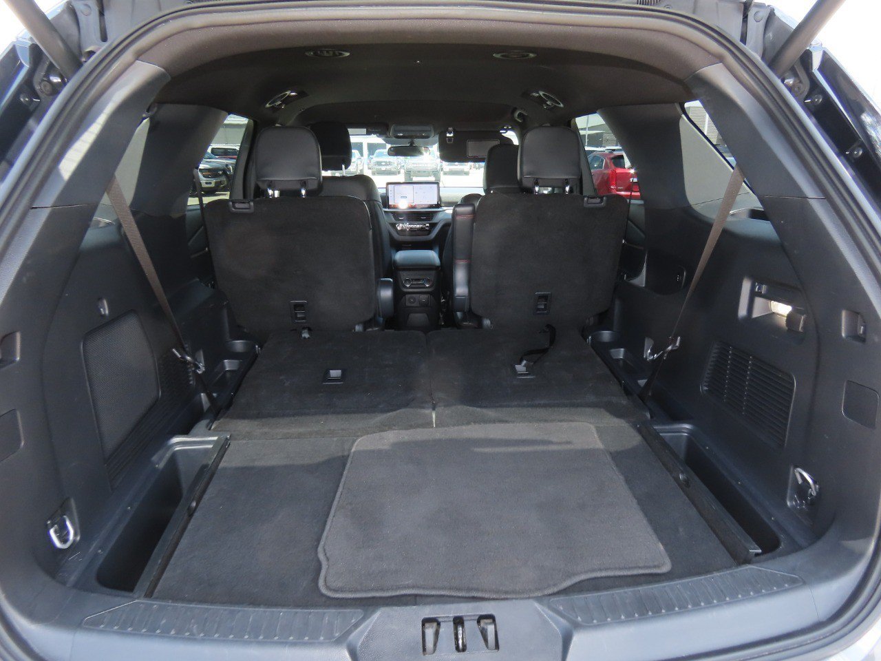 Certified 2025 Ford Explorer ST-Line AWD/4WD image 14