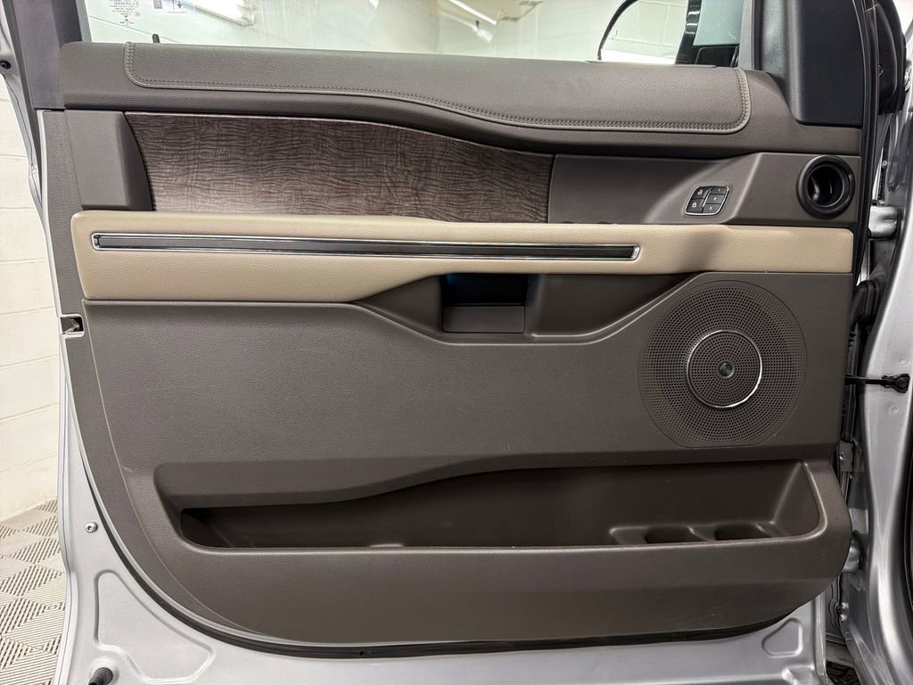 Certified 2021 Ford Expedition Limited RWD image 16