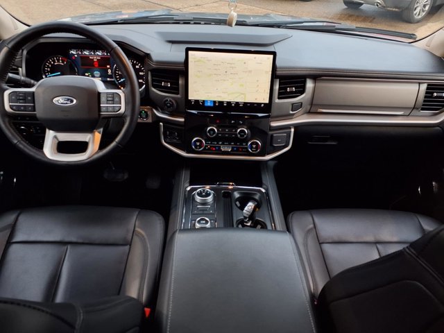 Certified 2023 Ford Expedition XLT image 15