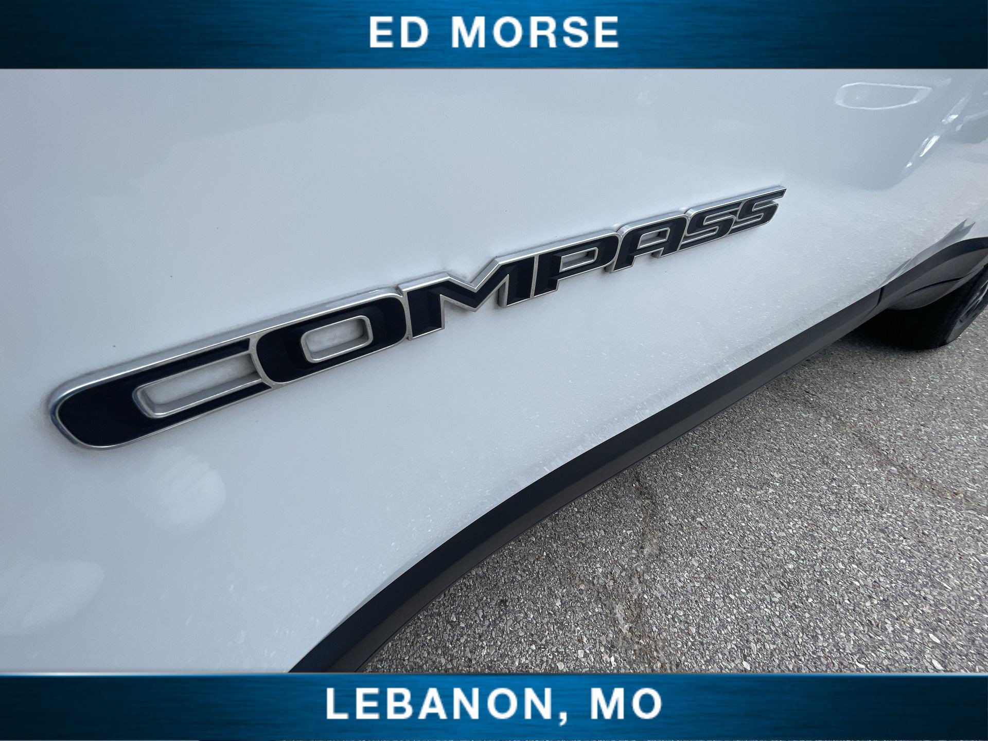 Used 2025 Jeep Compass Limited AWD/4WD image 29