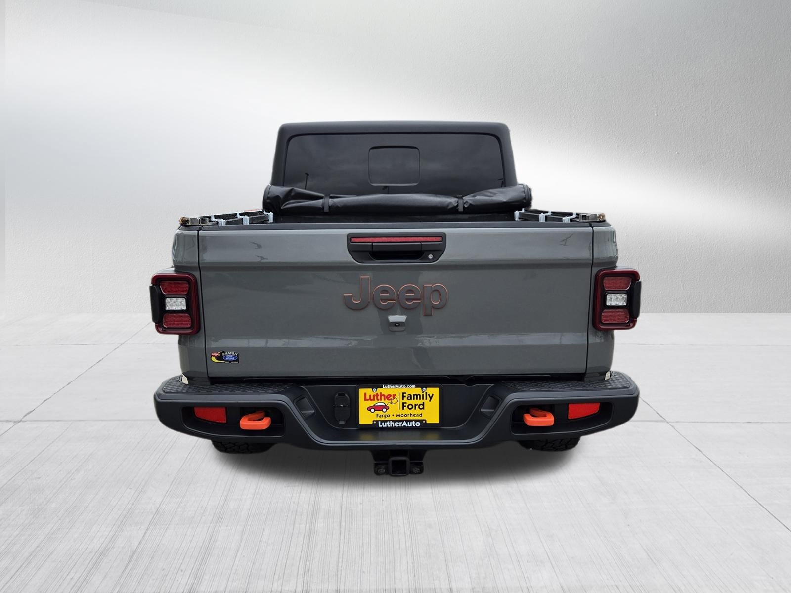 Used 2023 Jeep Gladiator Mojave w/ LED Lighting Group AWD/4WD image 6