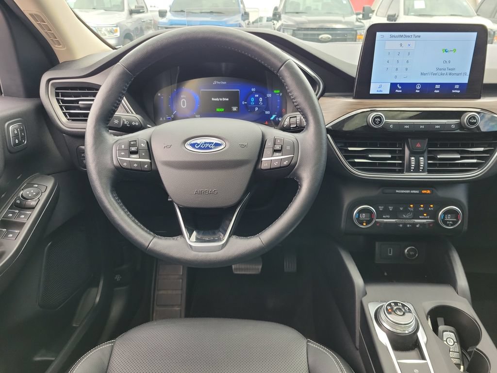 Certified 2020 Ford Escape Titanium w/ Titanium Premium Package 2.0 AWD/4WD image 12