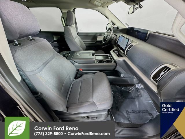 Certified 2025 Ford Expedition Active AWD/4WD image 31