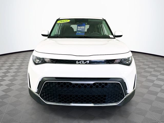 Used 2025 Kia Soul LX w/ LX Technology Package FWD image 5