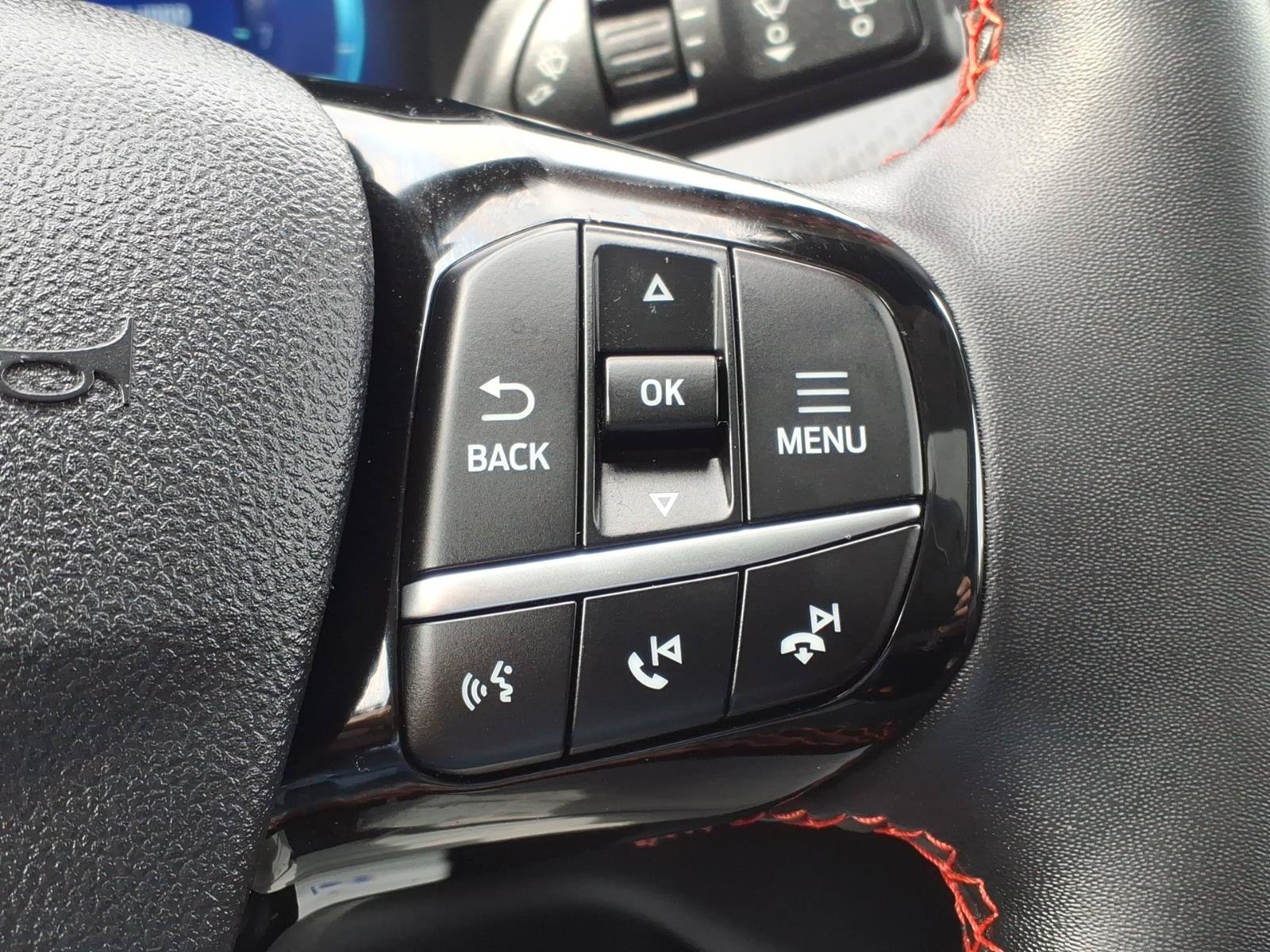 Certified 2022 Ford Escape SEL w/ SEL Stealth AWD Package image 21