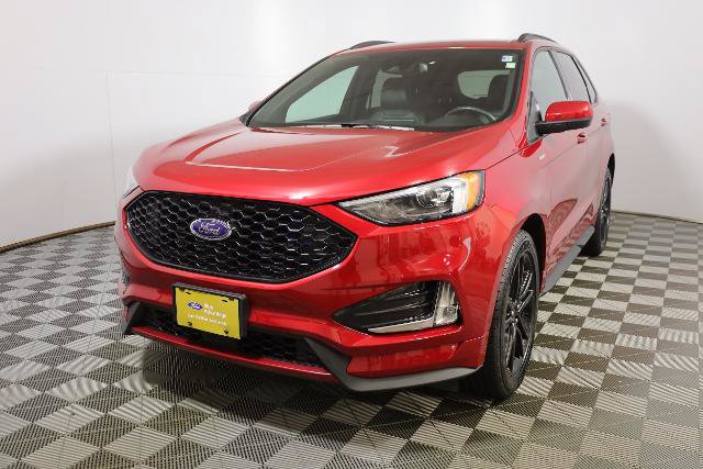 Certified 2024 Ford Edge ST-Line AWD/4WD image 3