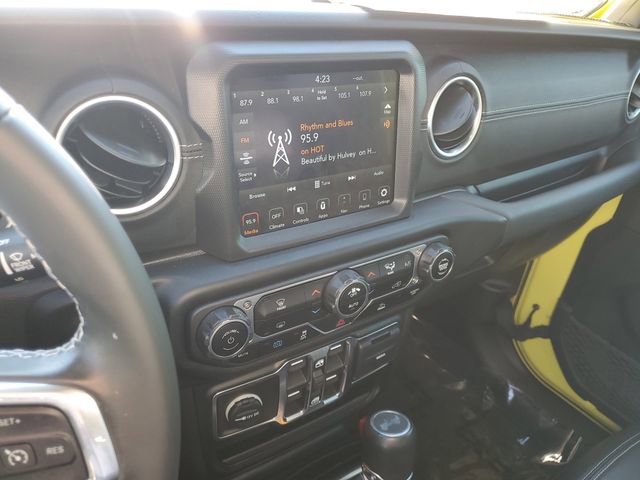 Used 2022 Jeep Wrangler Unlimited Sahara image 25