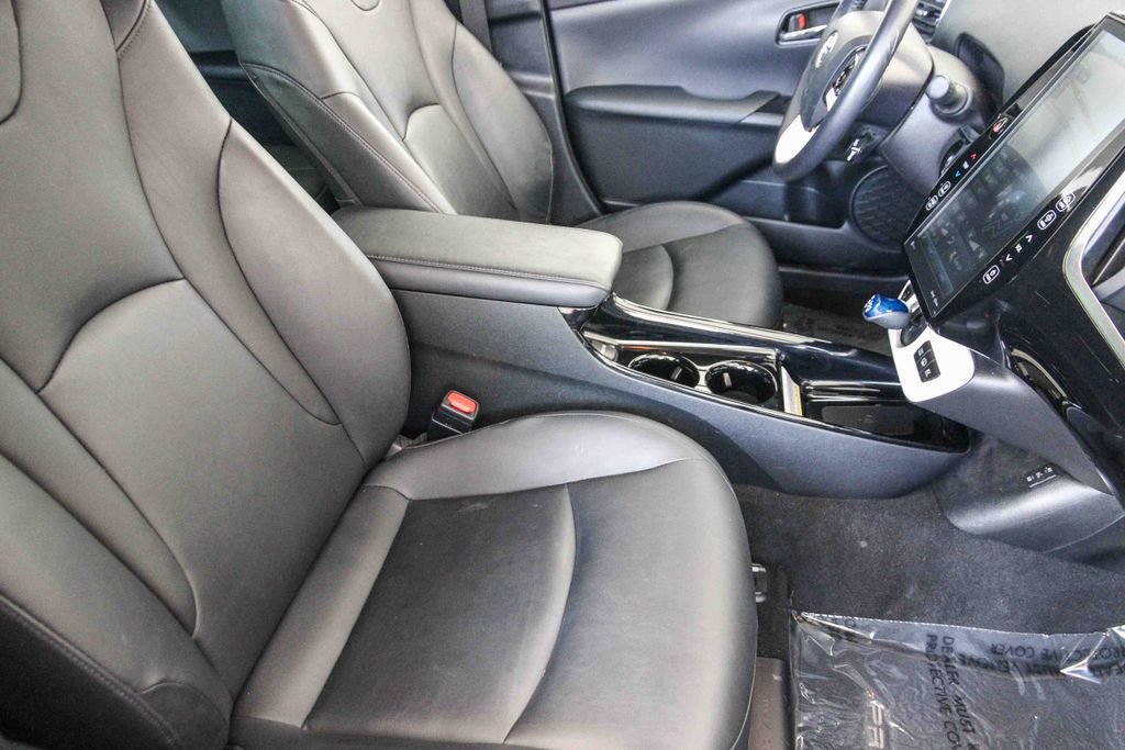 Used 2017 Toyota Prius Prime Premium w/ Carpet Mat Package FWD image 17