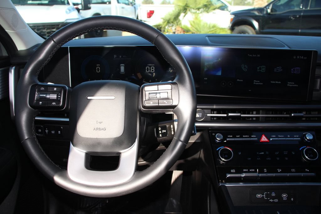 Used 2025 Hyundai Santa Fe SEL FWD image 17