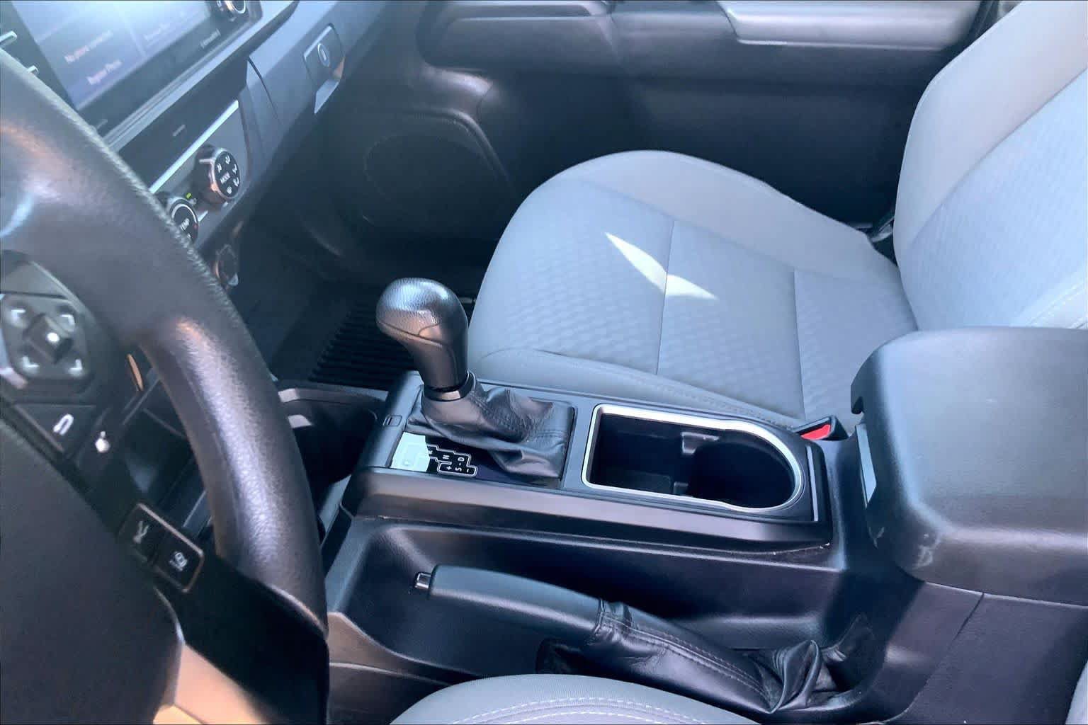 Used 2021 Toyota Tacoma SR w/ SR Convenience Package RWD image 17
