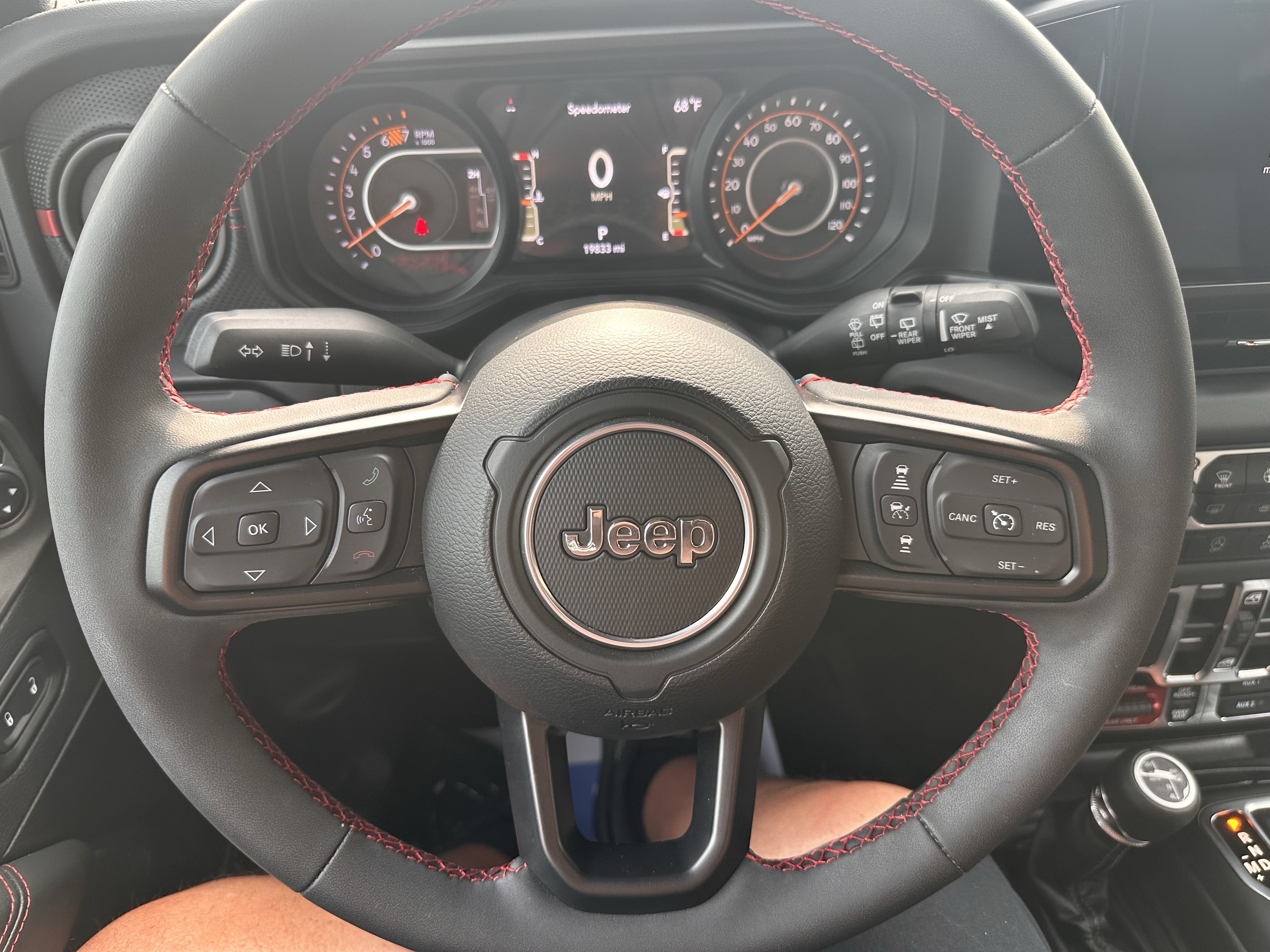 Used 2024 Jeep Wrangler Unlimited Rubicon AWD/4WD image 19