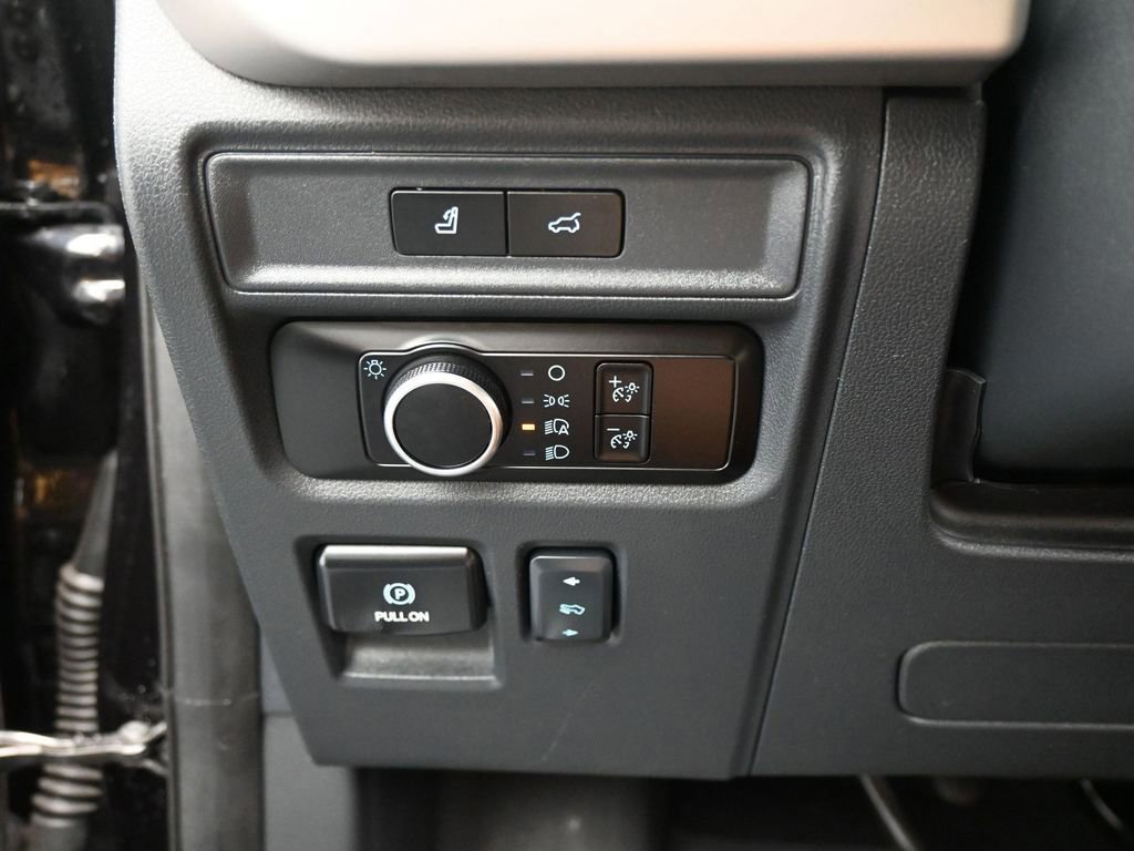 Certified 2024 Ford Expedition Max XLT image 42