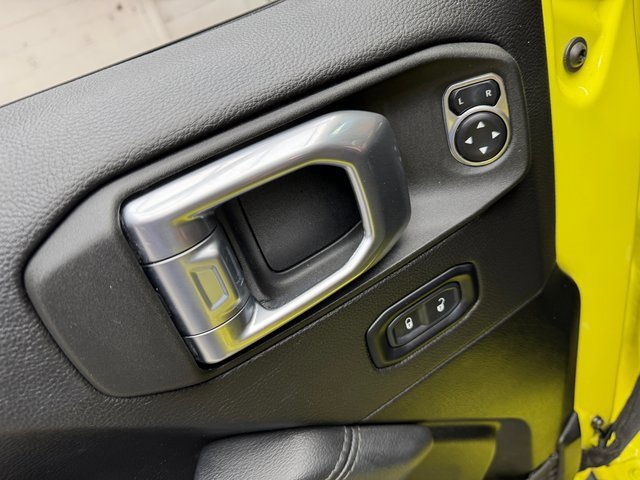 Used 2022 Jeep Wrangler Unlimited Sahara image 12