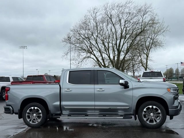 Used 2025 Chevrolet Silverado 1500 High Country AWD/4WD image 37