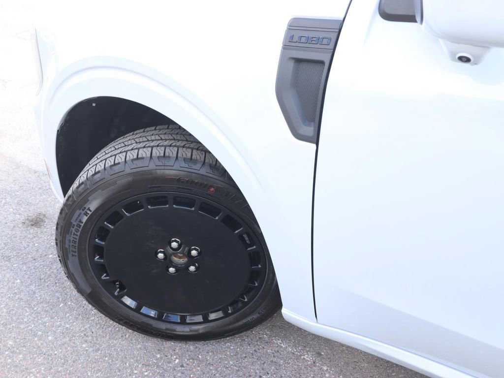 Certified 2026 Ford Maverick Lobo image 3