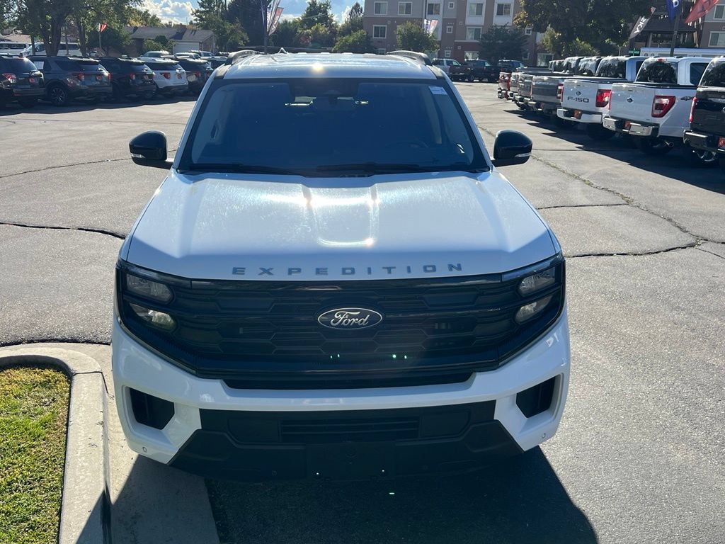 Certified 2025 Ford Expedition Active AWD/4WD image 4