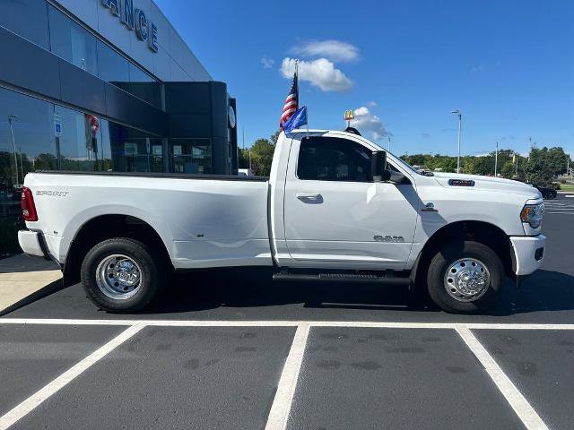 Used 2022 RAM 3500 Big Horn w/ Level C Equiment Group AWD/4WD image 3