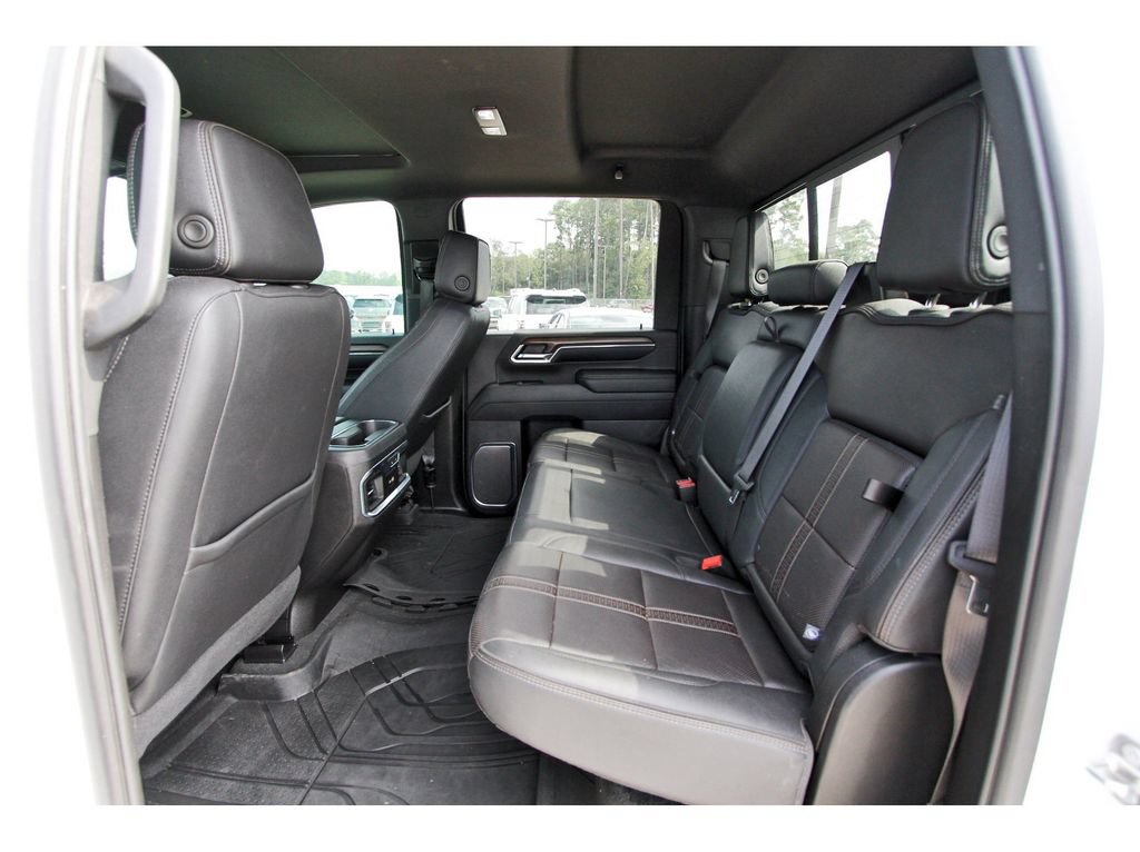 Used 2024 Chevrolet Silverado 3500 High Country w/ High Country Premium Package AWD/4WD image 10