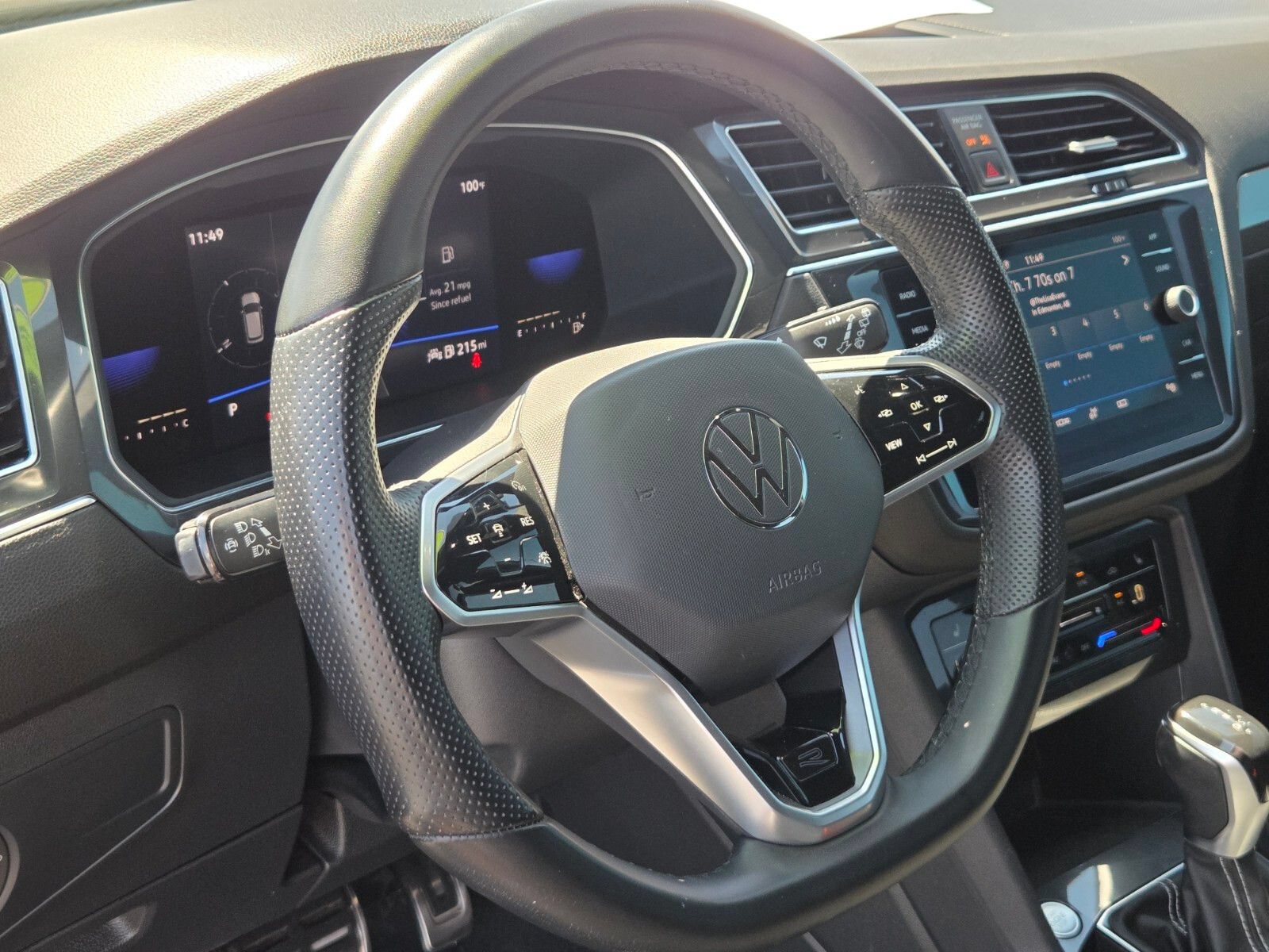 Used 2022 Volkswagen Tiguan SE R-Line FWD image 19