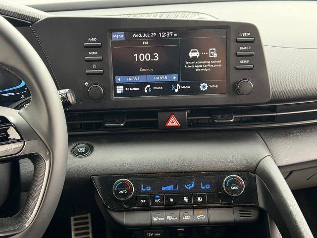 Used 2025 Hyundai Elantra Sport FWD image 19