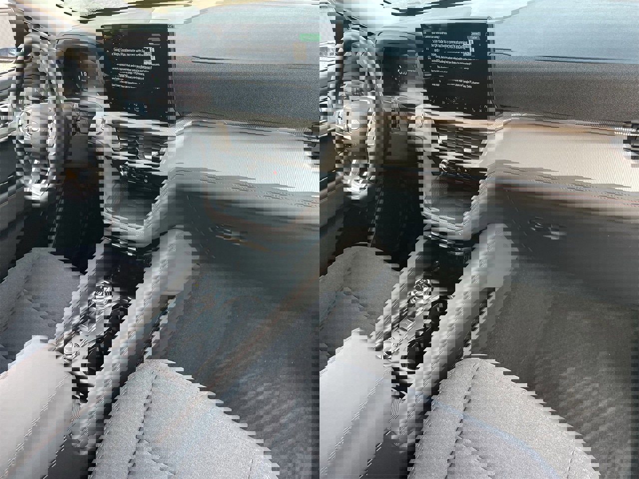 Certified 2025 Ford Explorer Active image 12