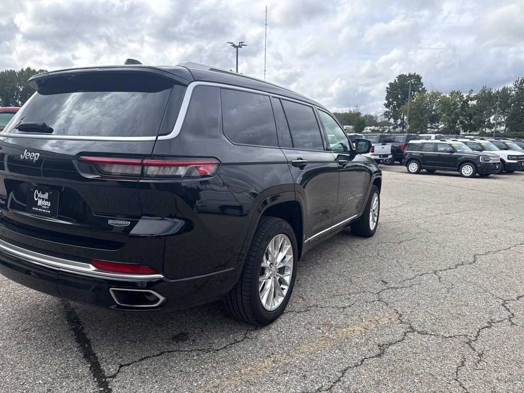 Used 2021 Jeep Grand Cherokee L Summit w/ Advanced Protech Group IV AWD/4WD image 3