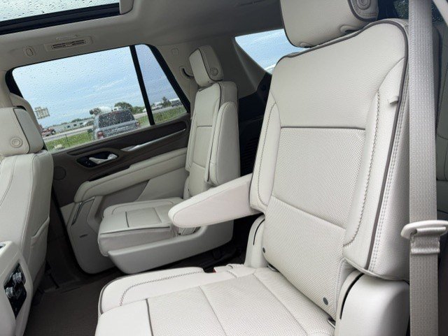Used 2021 GMC Yukon Denali w/ Denali Premium Package AWD/4WD image 26