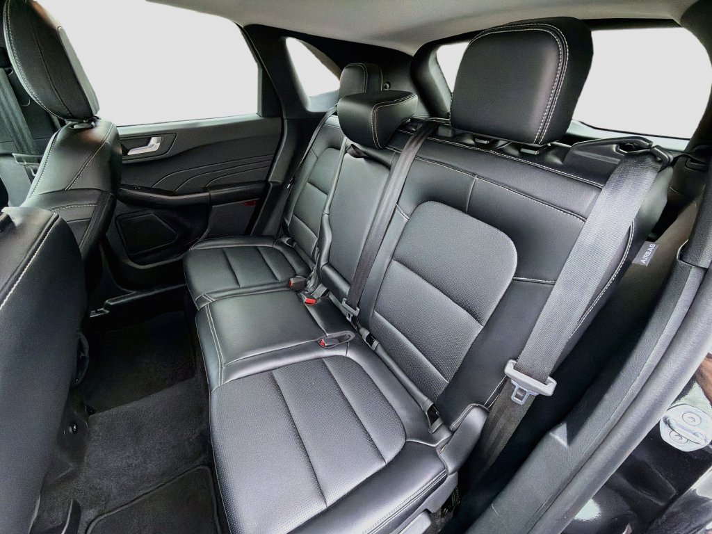 Certified 2025 Ford Escape Platinum AWD/4WD image 26