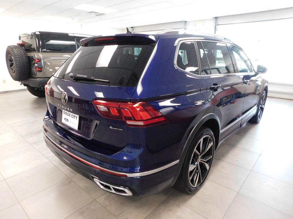 Used 2022 Volkswagen Tiguan SEL R-Line AWD/4WD image 5