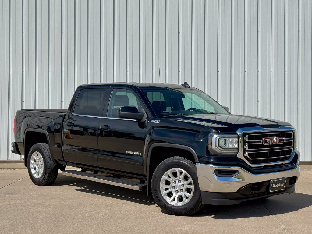 Used 2018 GMC Sierra 1500 SLE w/ Suspension Package, Off-Road AWD/4WD image 8