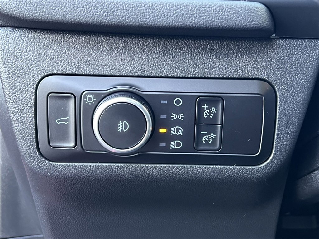 Certified 2023 Ford Escape ST-Line Select w/ Tech Pack #2 image 17