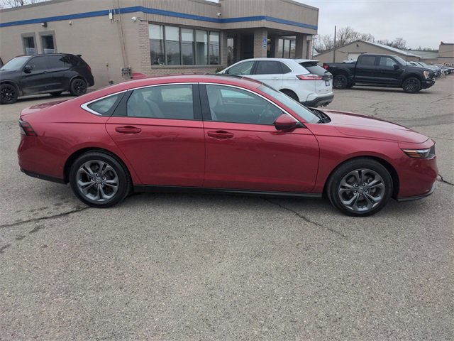 Used 2023 Honda Accord EX image 2