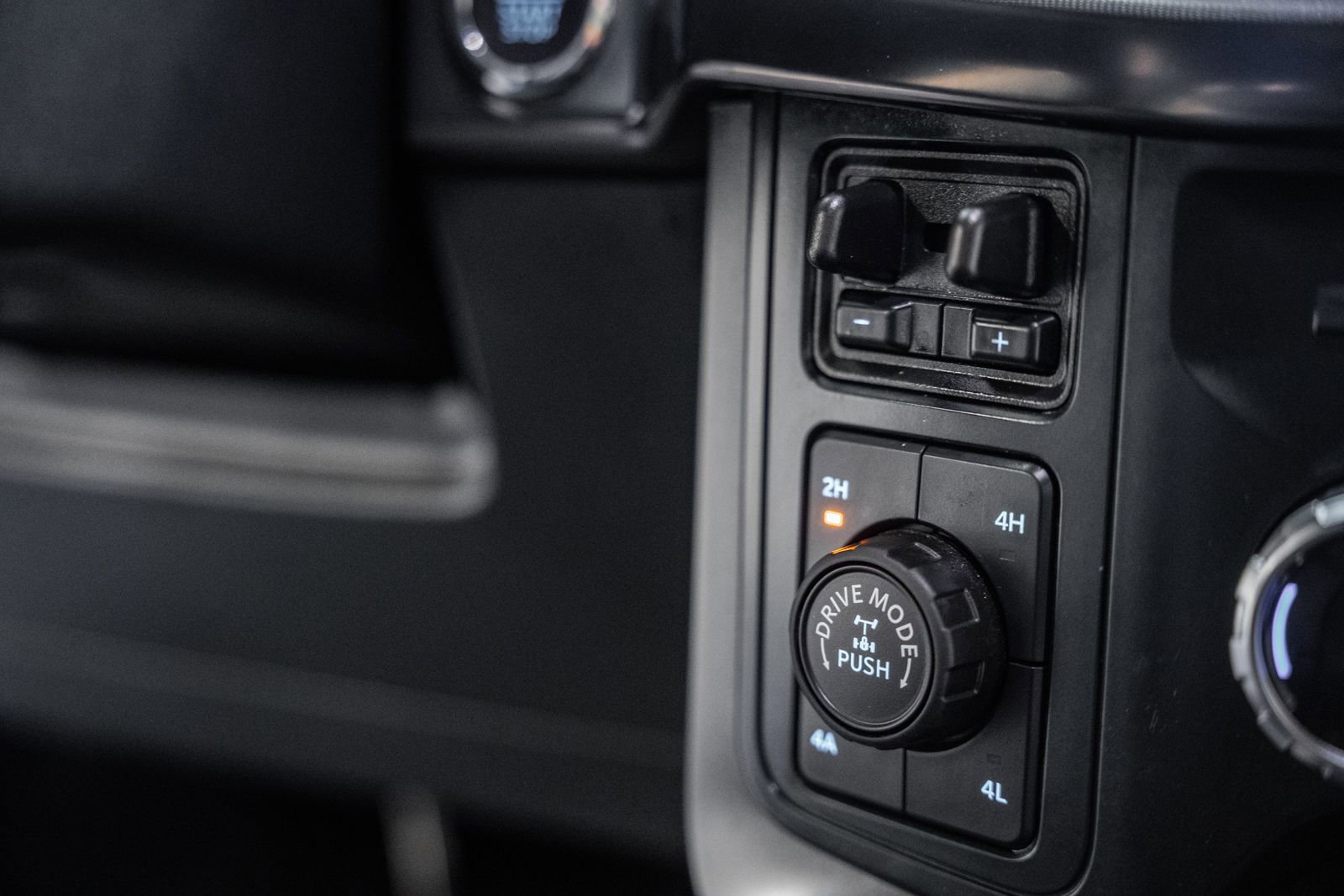 Certified 2025 Ford F150 Lariat AWD/4WD image 34