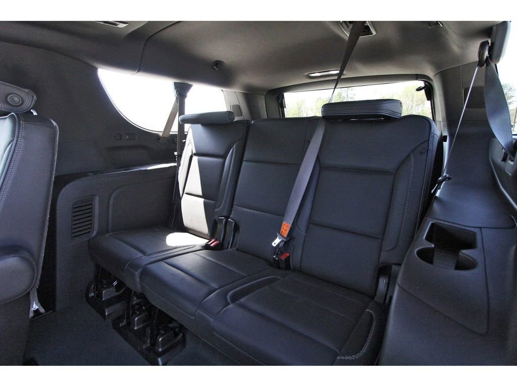 Used 2021 GMC Yukon XL Denali w/ Denali Premium Package image 11