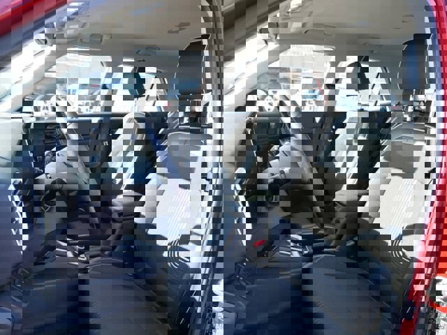 Used 2024 Hyundai Venue Limited image 15