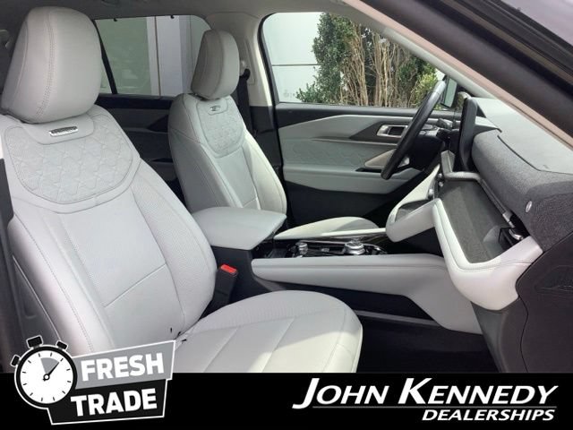 Certified 2025 Ford Explorer Platinum w/ LUX Leather Package AWD/4WD image 24