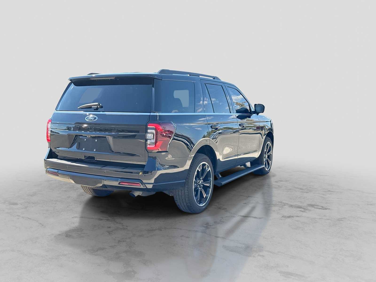 Certified 2023 Ford Expedition Limited AWD/4WD image 6