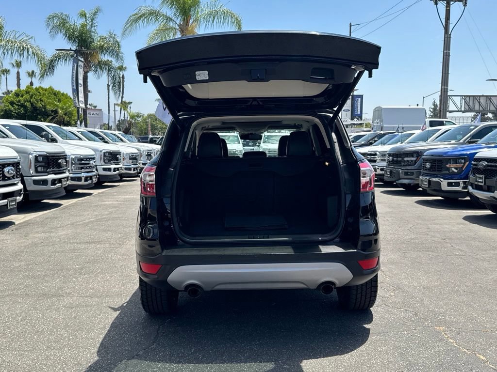 Certified 2017 Ford Escape Titanium FWD image 18