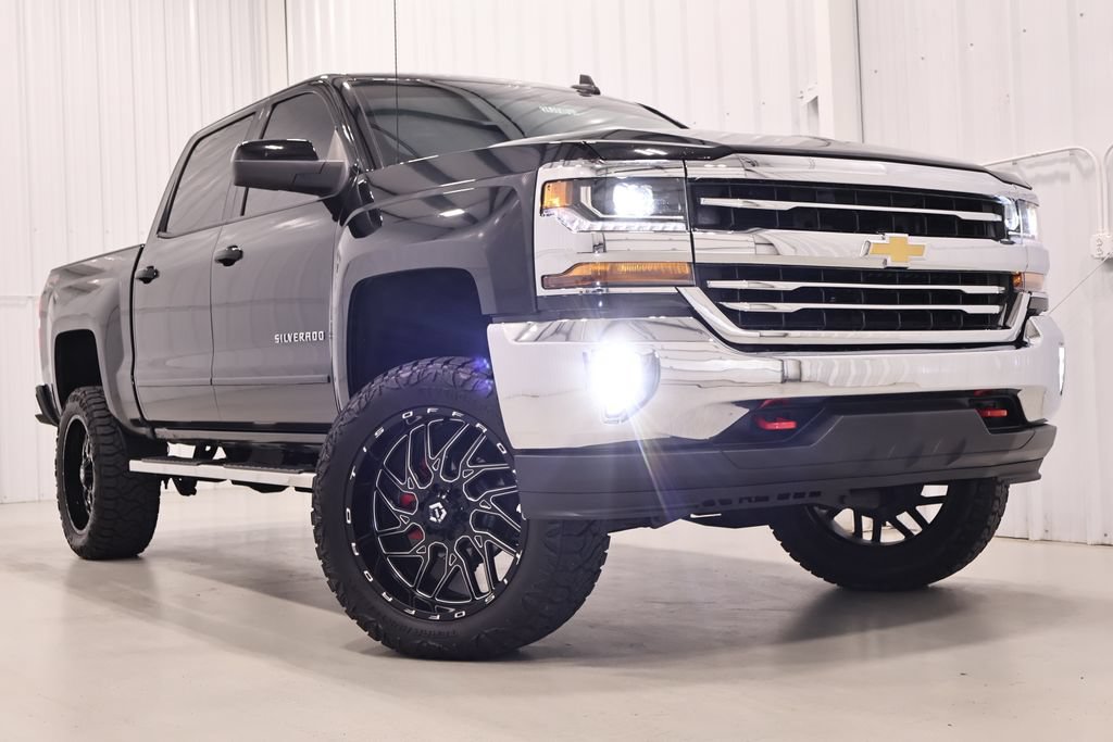 Used 2017 Chevrolet Silverado 1500 LT w/ All Star Edition AWD/4WD image 36