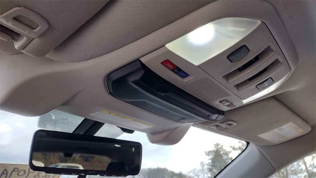 Used 2022 Subaru Ascent Touring image 17