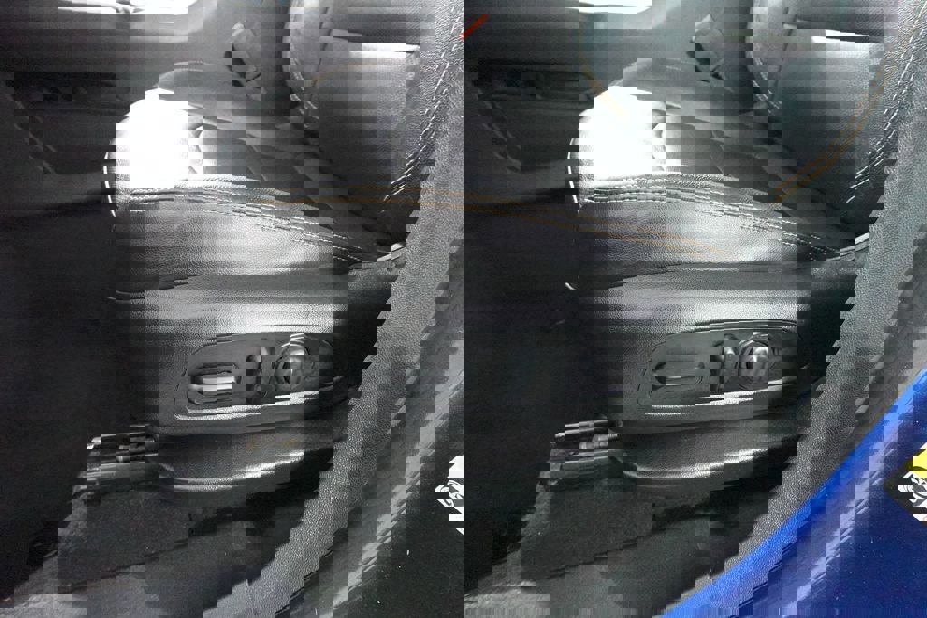 Used 2020 GMC Terrain SLT w/ Preferred Package image 11