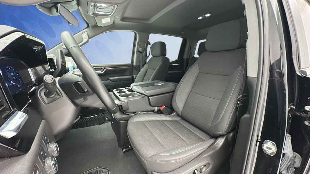 Used 2024 Chevrolet Silverado 1500 LT AWD/4WD image 14