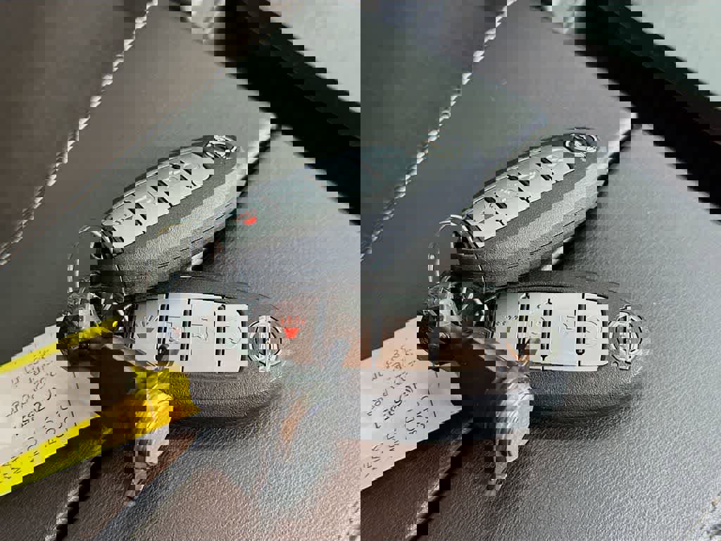 Used 2022 Nissan Rogue SV image 22